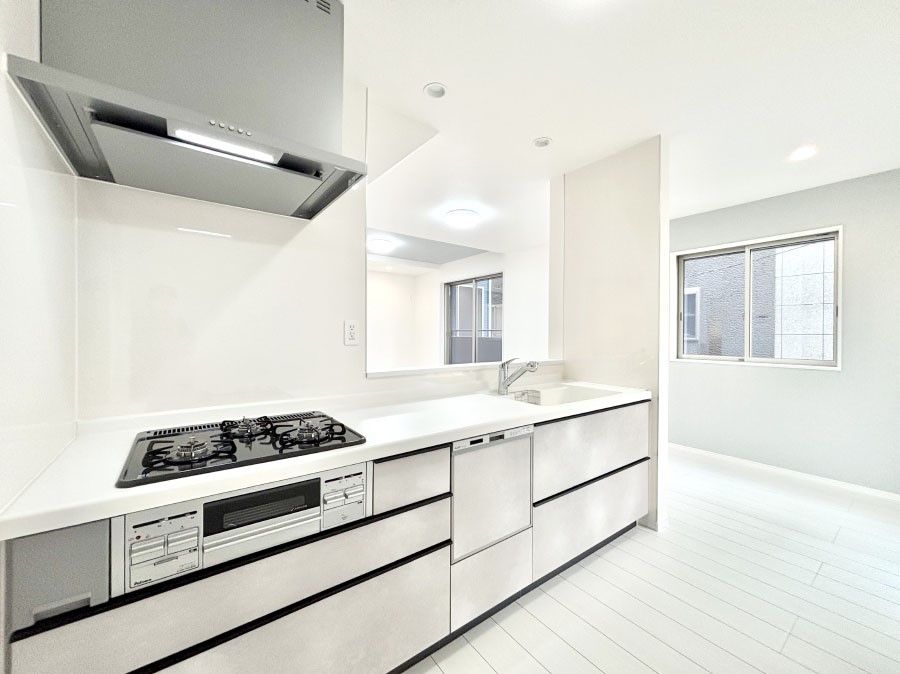 �L�b�`�� ���������Ȃ���ł����Ƒ��Ƃ̉�b���y���߂�ΖʃL�b�`��