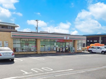 ���ӊ� �R���r�j 300m �Z�u��-�C���u�� ���n�C���^�[�X