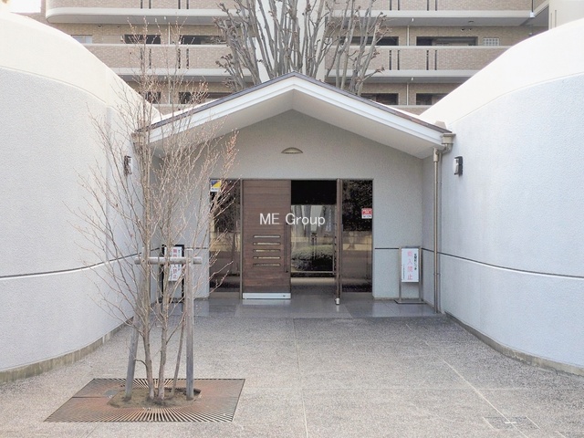 �G���g�����X -