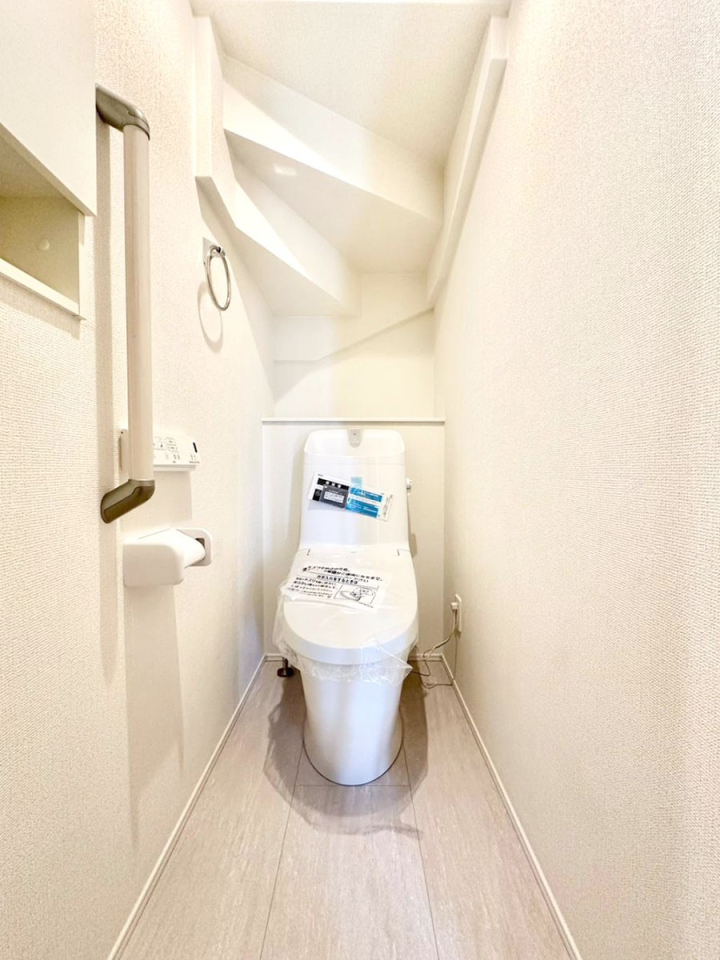 �g�C�� �g�C����1�K��2�K���ꂼ��ɔz�u����Ă��ĂƂĂ��֗��ł��B 