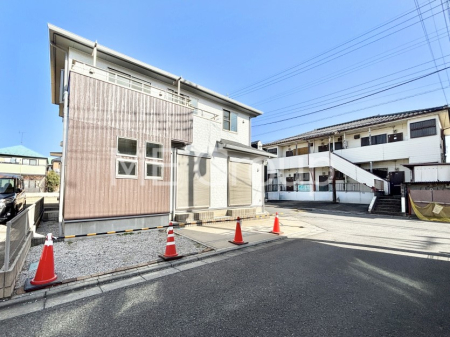 ���n�O�ώʐ^ �������ꂽ�O�ρA�㎿�ȏZ��Ԃ��L���鎺���͉i�����S���ĉ߂�����Z���ł��B 