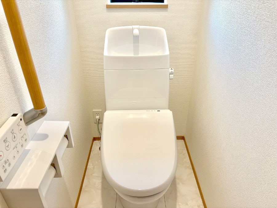 �g�C�� �g�C����1�K��2�K���ꂼ��ɔz�u����Ă��ĂƂĂ��֗��ł��B 