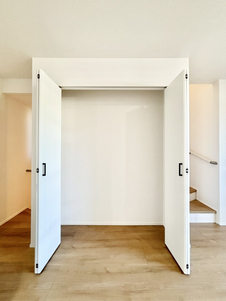 ���[ ���r���O���[�B�U�炩�肪���ȃ��r���O���X�b�L���ƕۂĂ܂��� 