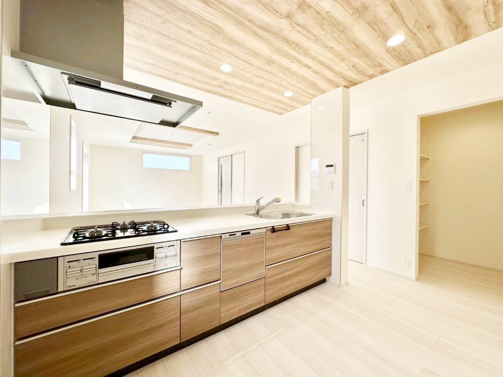 �L�b�`�� �L�X�Ƃ����g������̗ǂ��L�b�`���œ��X�̂��������y�����Ȃ肻��