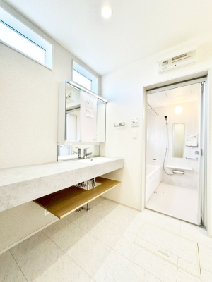 ���̑� �L�X�Ƃ�Ƃ�̂��郉���h���[�X�y�[�X