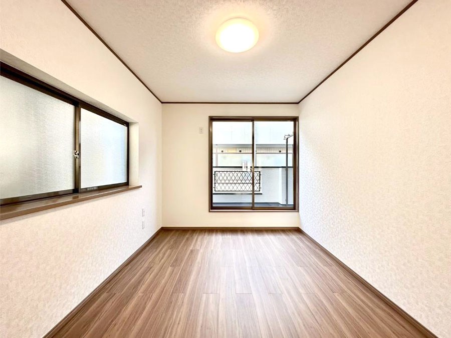 ���̑����� ���邢�o���R�j�[�T�C�h�ɗm����ݒu�B�ڊo�߂̗ǂ��Q���ɁB 