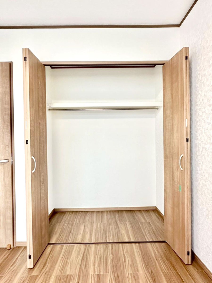 ���[ �����Ղ�̎��[�X�y�[�X�ŉ��K�ɕ�点���� 