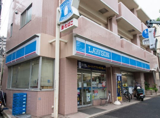 ���ӊ� �R���r�j 300m ���[�\�� �r�K�O�h�ʓX