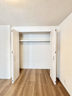 ���[ �m���N���[�[�b�g�B���s��������̂Ō���̈ߗނ�����������[�ł��܂��B