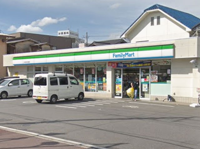 ���ӊ� �R���r�j 190m �t�@�~���[�}�[�g����ؒ������O�X