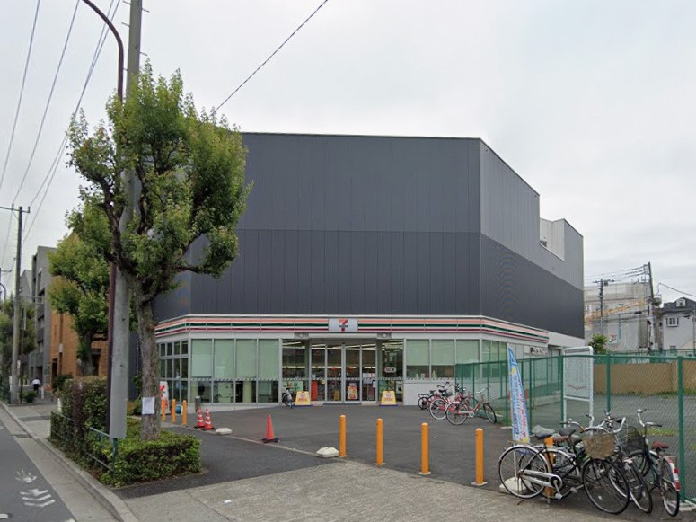 ���ӊ� �R���r�j 500m �Z�u��-�C���u�� �����΍��S���ړX