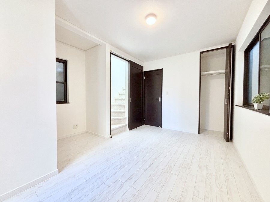 �q������ �q�������ɂ��������߂Ȏ��[�X�y�[�X�����Ղ�̋���