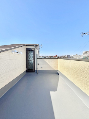 �o���R�j�[ �X�J�C�o���R�j�[�B���߂��ǂ��A�傫�Ȑ��󕨂��L���Ċ����܂��B