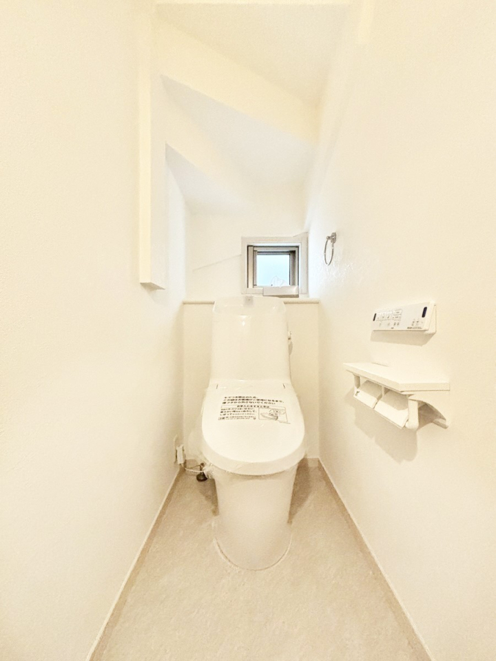 �g�C�� �g�C����1�K��2�K���ꂼ��ɔz�u����Ă��ĂƂĂ��֗��ł��B 