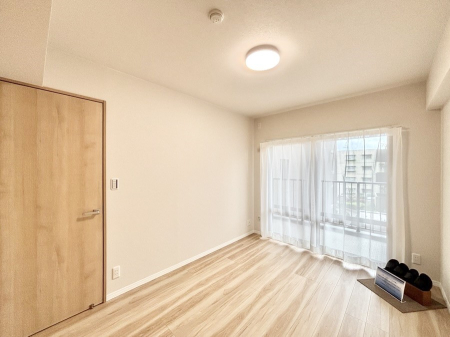 ���̑����� �o���R�j�[���J�������v���X���Ă����m��  