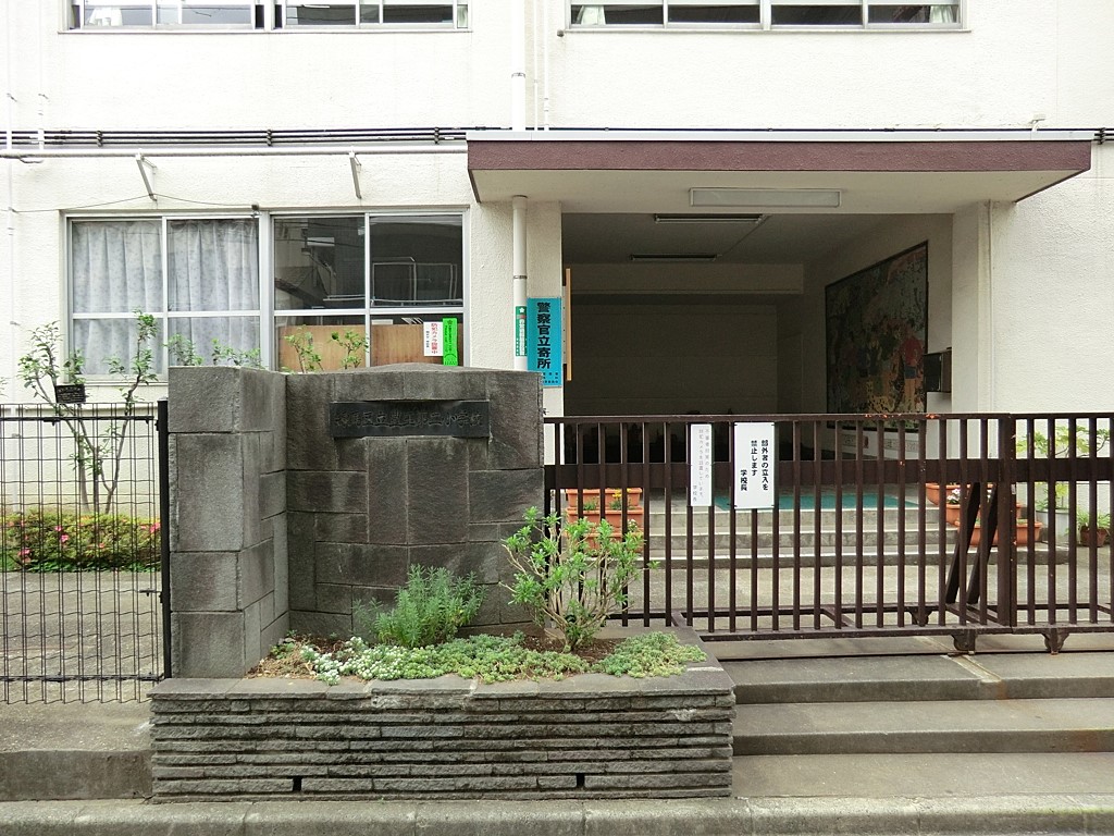 ���ӊ� ���w�Z 640m ���n�旧�L�ʑ�񏬊w�Z