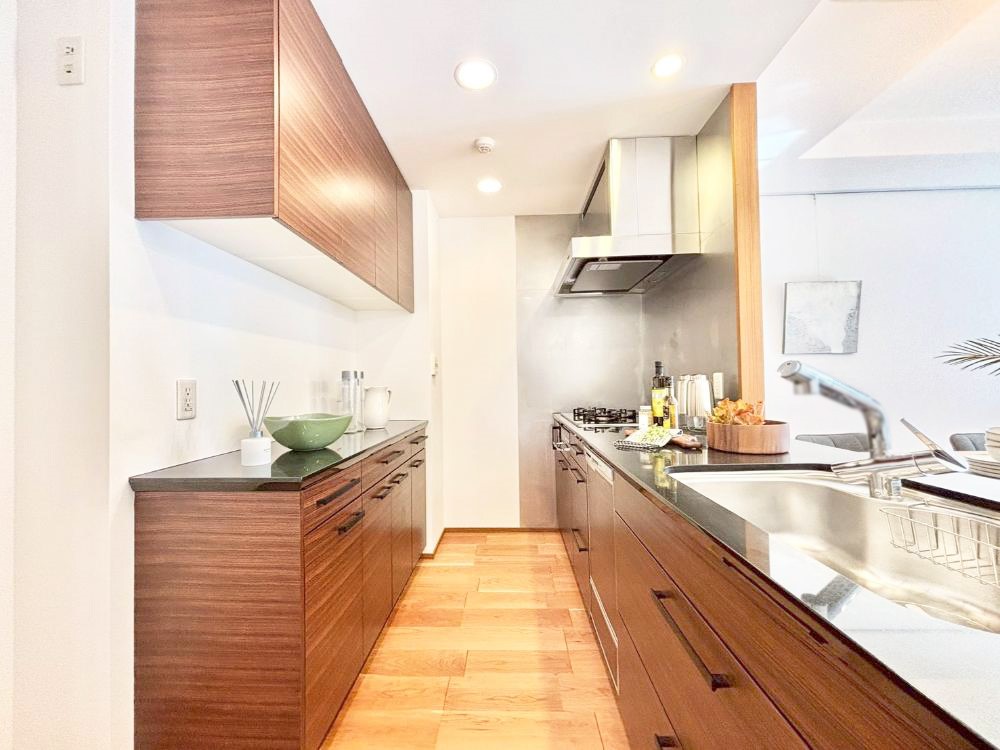 �L�b�`�� �J�b�v�{�[�h�t���I�����Ղ�̎��[�͂��L�b�`�����X�b�L�������܂�