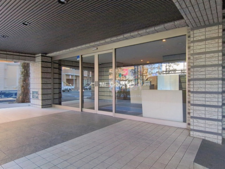 �G���g�����X -