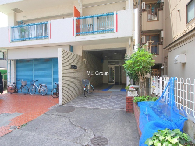 �G���g�����X -