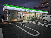 ���ӊ� �R���r�j 540m �t�@�~���[�}�[�g �ΐ_��䎵���ړX