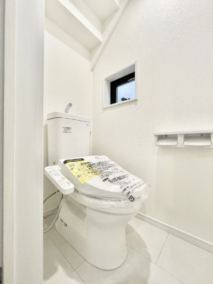 �g�C�� �g�C���͈��S�̂Q�ӏ��I���̃o�^�o�^������S�ł��B 