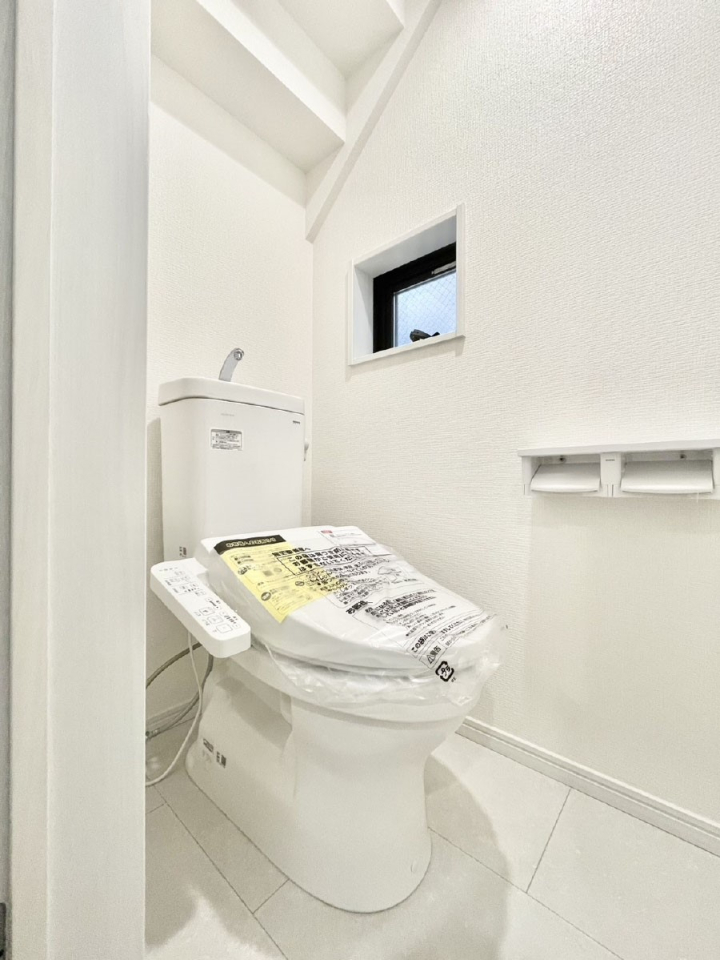 �g�C�� �g�C���͈��S�̂Q�ӏ��I���̃o�^�o�^������S�ł��B 