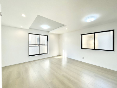 ���̑����� �Ƒ��̏Ί炪���R�Ɛ��܂�Ă���A����ȕ��͋C�̃_�C�j���O�Ɏd�オ���Ă��܂� 