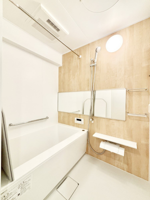 ���� ����̔�������Ă���閾�邢�������̂���o�X���[��