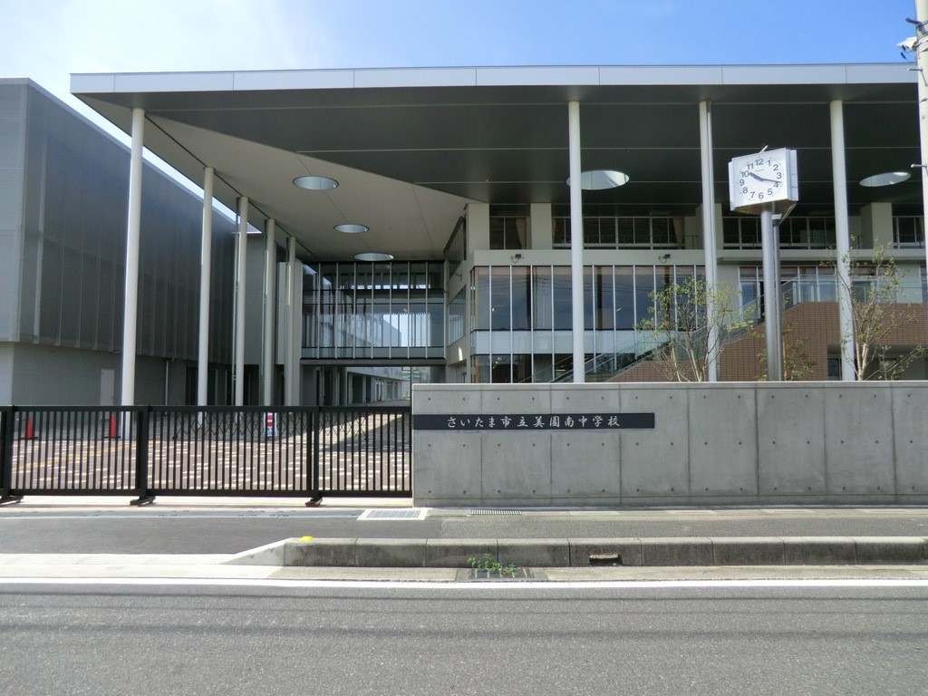 ���ӊ� ���w�Z 700m �������܎s�������쒆�w�Z