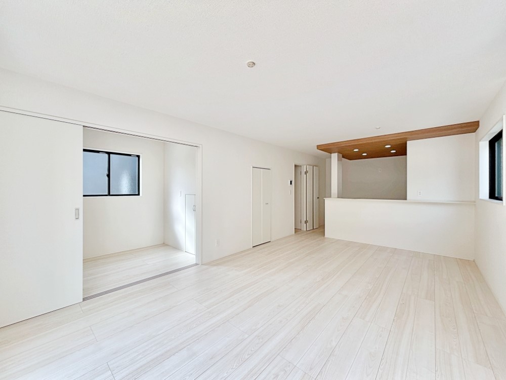 ���̑����� �Ƒ������R�ƏW�܂�e���̃X�y�[�X�ɂȂ肻��