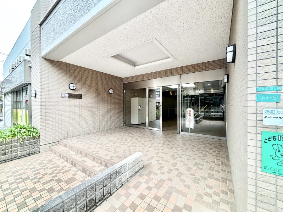 �G���g�����X �Y��ȃG���g�����X�́A���Z�҂�D�����}������Ă���܂�  