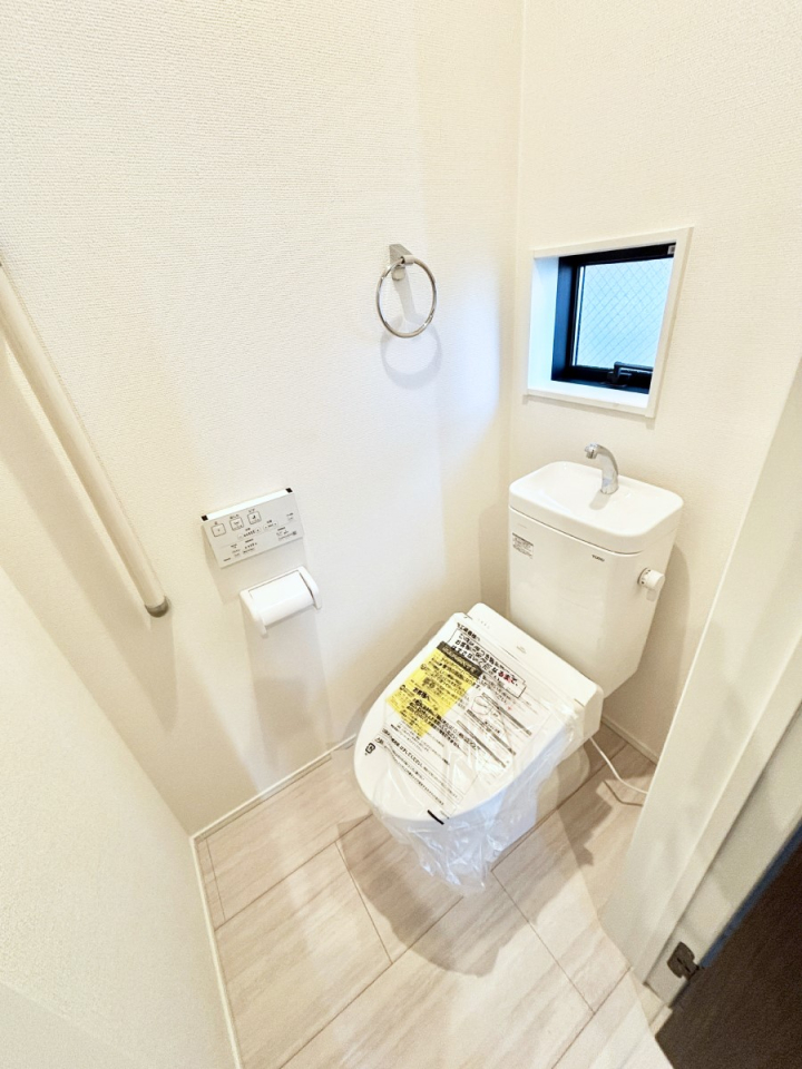 �g�C�� �E�H�V�����b�g�t���g�C����1�K��2�K���ꂼ��ɔz�u����Ă��ĂƂĂ��֗��ł��B 