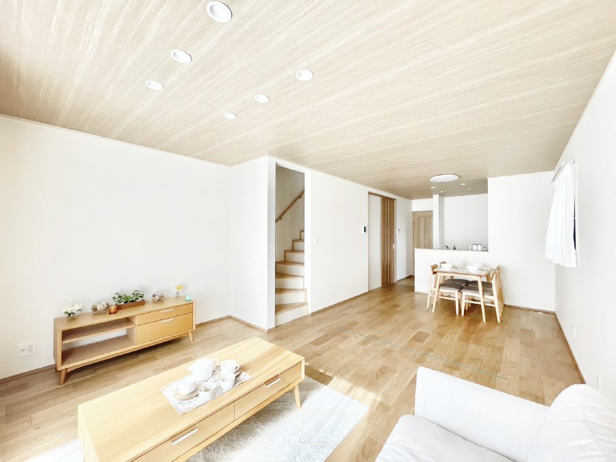 ���r���O �����u�������܁v�u��������v�Ƒ��Ƃ̃R�~���j�P�[�V�������[�܂郊�r���O�C���K�i�B