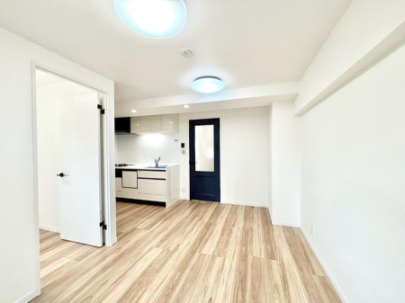 ���r���O �Ƒ������R�ƏW�܂�e���̃X�y�[�X�ɂȂ肻��  