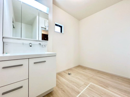 ���̑� �L�X�Ƃ�Ƃ�̂��郉���h���[�X�y�[�X�B  