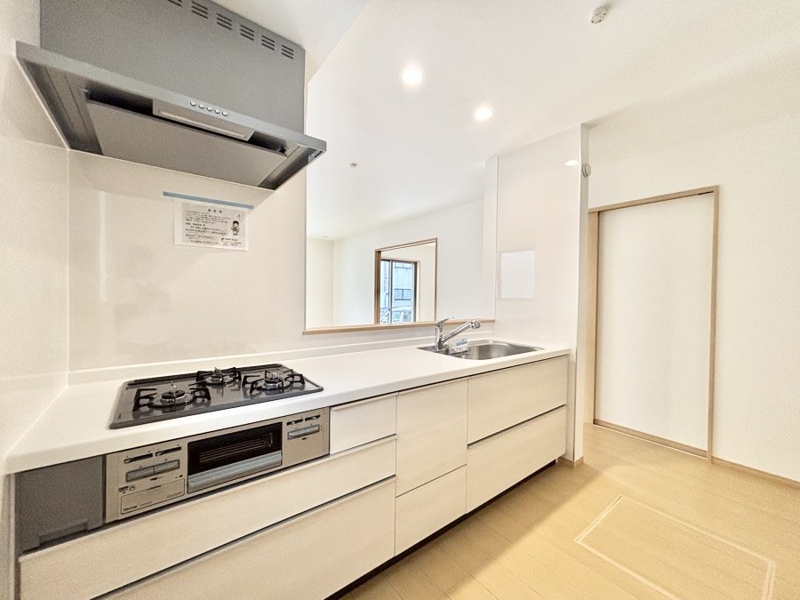 �L�b�`�� �������������I�ɁA�y�����I�V�X�e���L�b�`��  