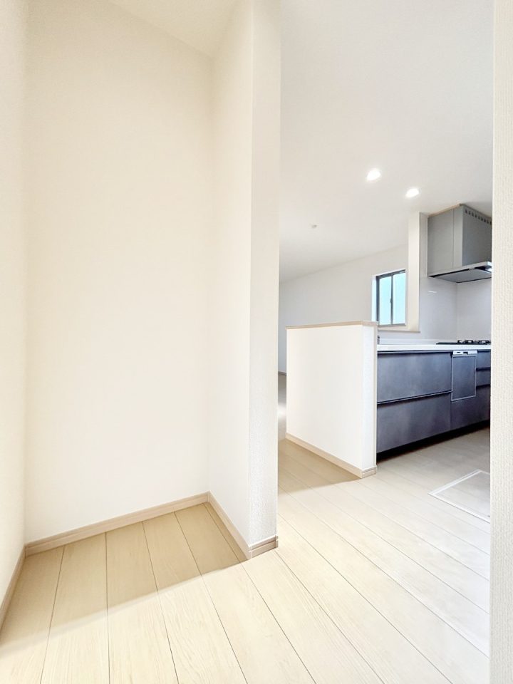 ���[ �H�i�̃X�g�b�N�⒲�����̕ۊǂɕ֗��ȃp���g���[