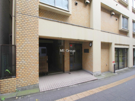 �G���g�����X -