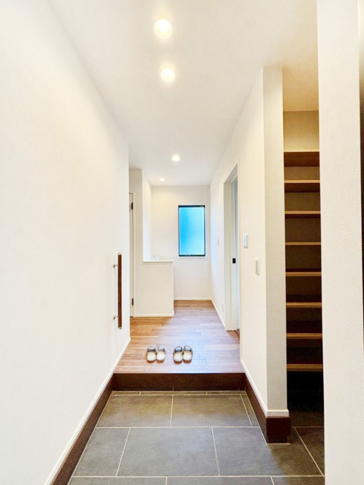 ���� ���Ƒ��₨�q�l���C�����悭���o�}���ł��鉸�₩�ȕ��͋C�̌��ւł��B