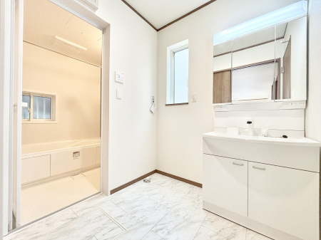 ���̑� �L�X�Ƃ�Ƃ�̂��郉���h���[�X�y�[�X�B  