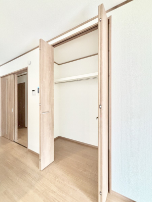 ���[ �����Ղ�̎��[�X�y�[�X�ŉ��K�ɕ�点���� 