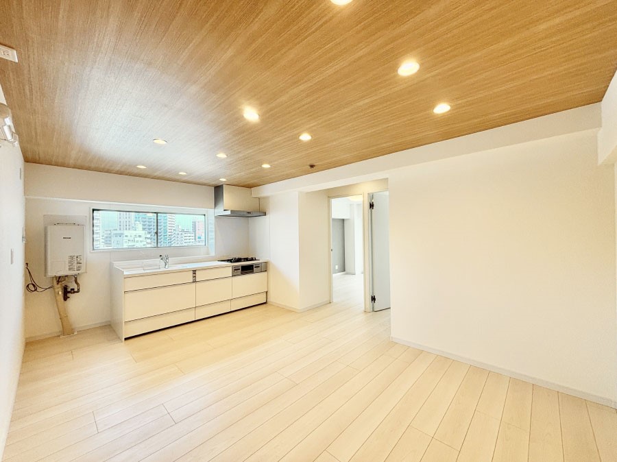 ���r���O �Ƒ������R�ƏW�܂�e���̃X�y�[�X�ɂȂ肻��  