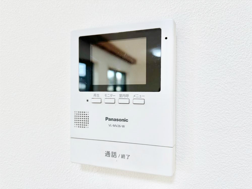 ���̑����� TV���j�^�[�t�C���^�[�t�H�����t���Ă��ăZ�L�����e�B�[��  