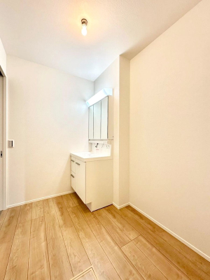 ���ʑ�E���ʏ� ���邢���ʏ��͖����̐g�x�x���y�����ł����Ⴂ�����ł��B