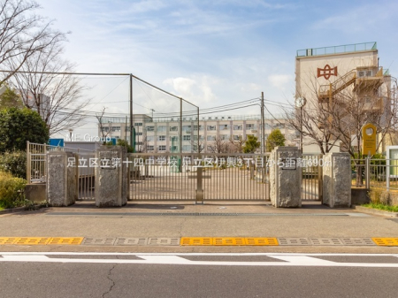 ���ӊ� ���w�Z 690m �����旧��\�l���w�Z